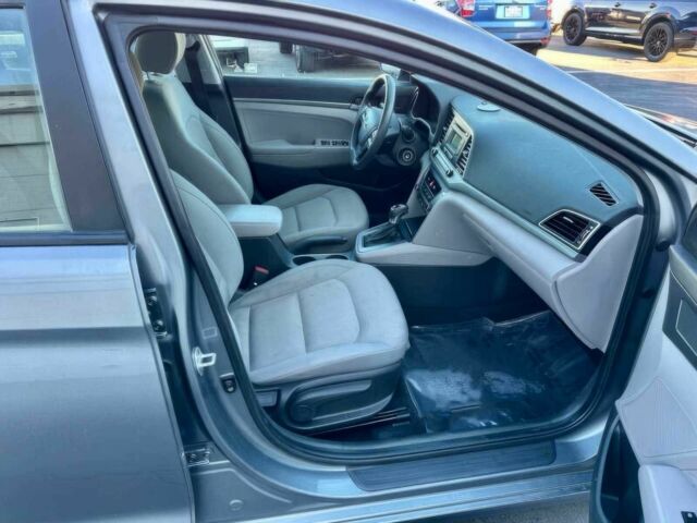 Сірий Хендай Елантра, об'ємом двигуна 2 л та пробігом 54 тис. км за 2600 $, фото 7 на Automoto.ua