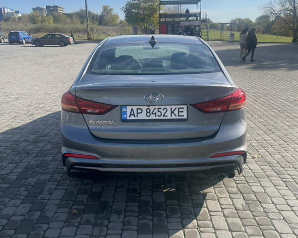 Серый Хендай Элантра, объемом двигателя 1.59 л и пробегом 101 тыс. км за 9500 $, фото 4 на Automoto.ua
