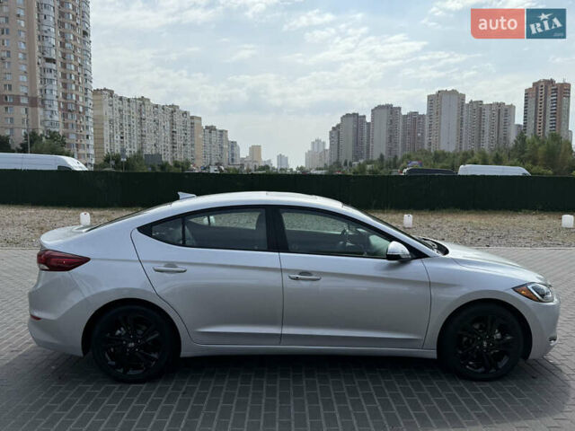 Серый Хендай Элантра, объемом двигателя 2 л и пробегом 82 тыс. км за 14500 $, фото 9 на Automoto.ua
