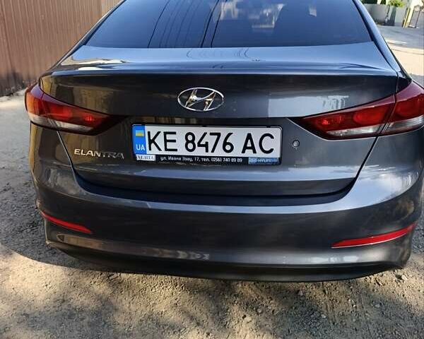 Сірий Хендай Елантра, об'ємом двигуна 1.6 л та пробігом 208 тис. км за 10500 $, фото 8 на Automoto.ua
