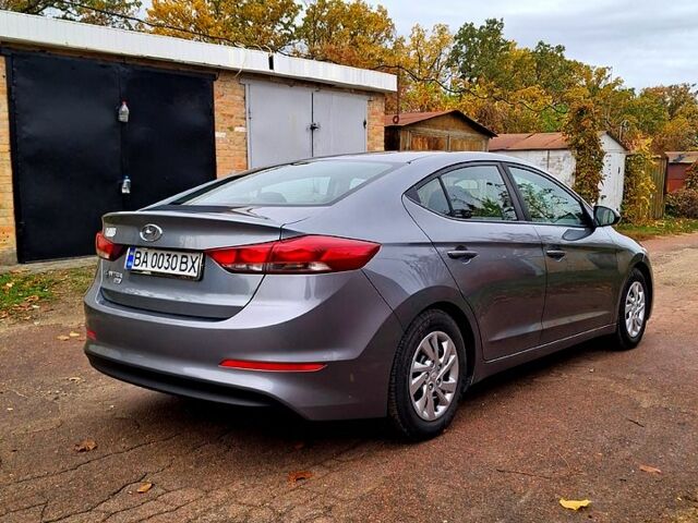 Хендай Элантра 2017 в Кропивницком (Кировограде) на Automoto.ua Серый Хендай Элантра, объемом двигателя 2 л и пробегом 177 тыс. км за 10900 $, фото 4 на Automoto.ua