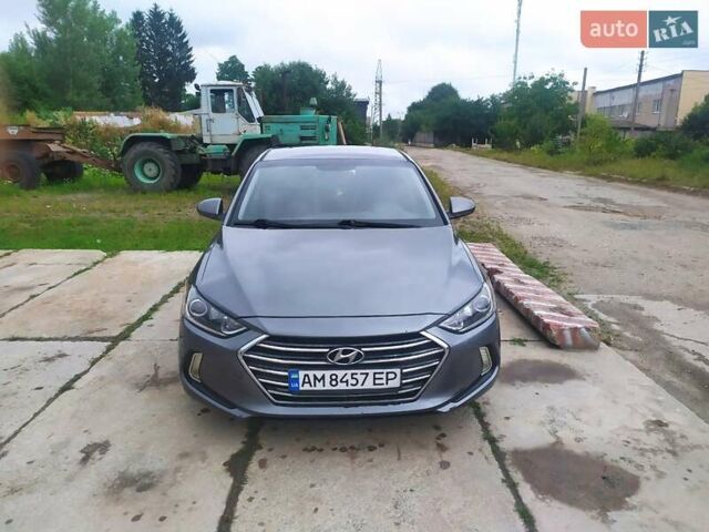 Серый Хендай Элантра, объемом двигателя 2 л и пробегом 170 тыс. км за 12000 $, фото 4 на Automoto.ua
