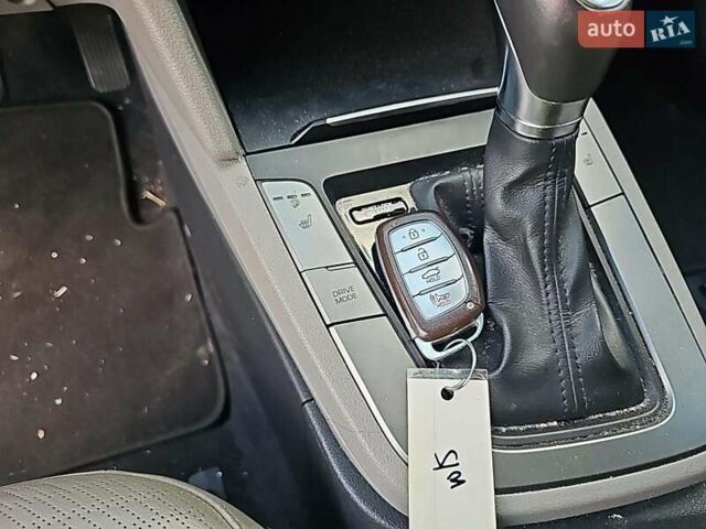 Серый Хендай Элантра, объемом двигателя 2 л и пробегом 165 тыс. км за 8500 $, фото 9 на Automoto.ua