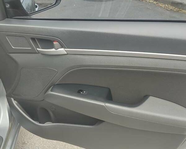 Сірий Хендай Елантра, об'ємом двигуна 2 л та пробігом 74 тис. км за 14700 $, фото 17 на Automoto.ua