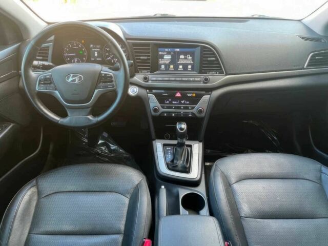 Сірий Хендай Елантра, об'ємом двигуна 2 л та пробігом 68 тис. км за 4600 $, фото 6 на Automoto.ua