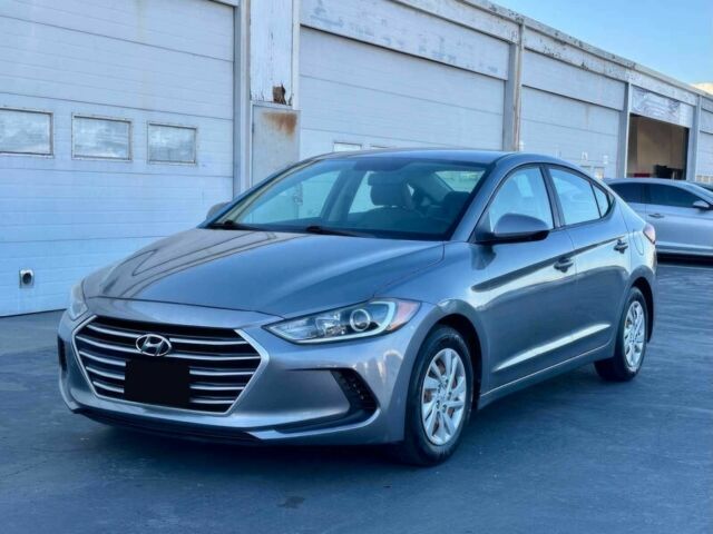 Сірий Хендай Елантра, об'ємом двигуна 2 л та пробігом 54 тис. км за 2600 $, фото 2 на Automoto.ua