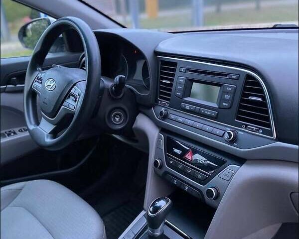 Серый Хендай Элантра, объемом двигателя 1.4 л и пробегом 189 тыс. км за 12300 $, фото 6 на Automoto.ua