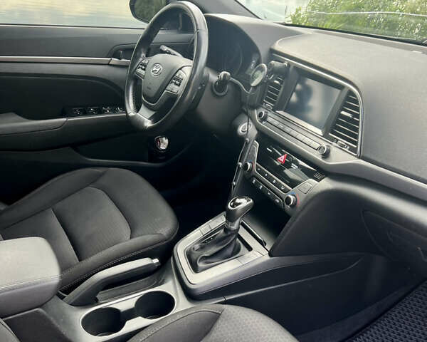 Серый Хендай Элантра, объемом двигателя 2 л и пробегом 169 тыс. км за 13300 $, фото 29 на Automoto.ua