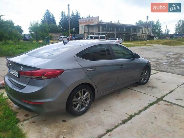 Серый Хендай Элантра, объемом двигателя 2 л и пробегом 170 тыс. км за 12000 $, фото 1 на Automoto.ua