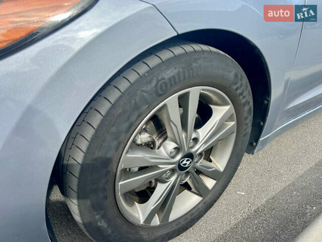 Серый Хендай Элантра, объемом двигателя 2 л и пробегом 169 тыс. км за 13300 $, фото 14 на Automoto.ua