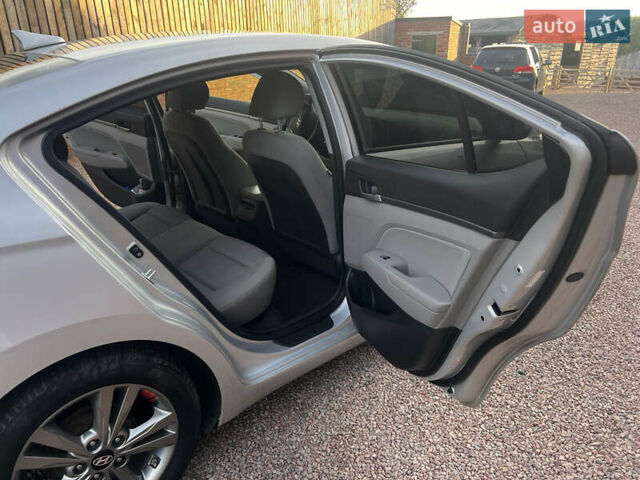 Сірий Хендай Елантра, об'ємом двигуна 2 л та пробігом 101 тис. км за 11900 $, фото 20 на Automoto.ua