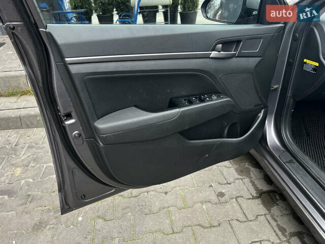 Сірий Хендай Елантра, об'ємом двигуна 2 л та пробігом 79 тис. км за 9900 $, фото 8 на Automoto.ua