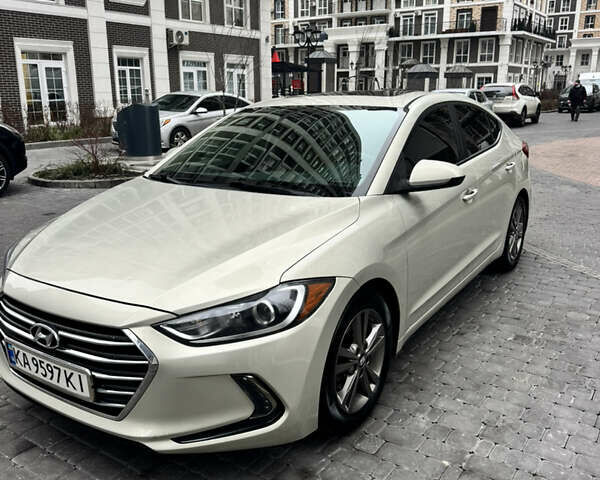 Сірий Хендай Елантра, об'ємом двигуна 2 л та пробігом 79 тис. км за 13000 $, фото 2 на Automoto.ua