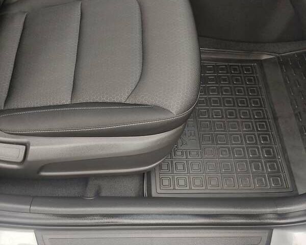 Сірий Хендай Елантра, об'ємом двигуна 2 л та пробігом 74 тис. км за 14700 $, фото 13 на Automoto.ua