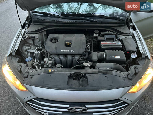 Серый Хендай Элантра, объемом двигателя 2 л и пробегом 161 тыс. км за 7300 $, фото 11 на Automoto.ua
