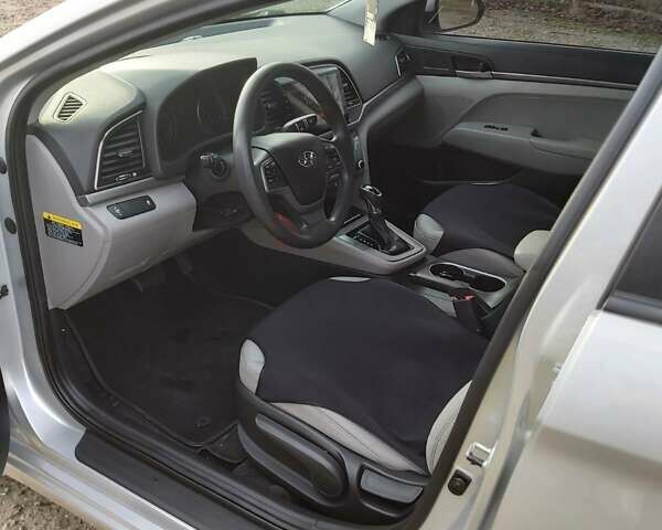 Серый Хендай Элантра, объемом двигателя 2 л и пробегом 93 тыс. км за 10800 $, фото 8 на Automoto.ua