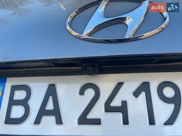 Серый Хендай Элантра, объемом двигателя 2 л и пробегом 42 тыс. км за 14500 $, фото 6 на Automoto.ua