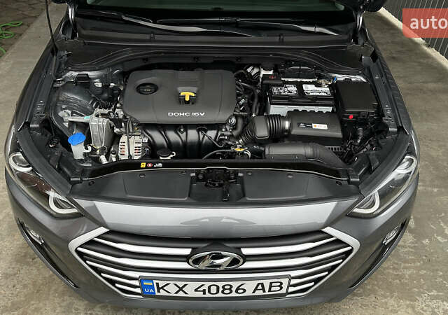 Серый Хендай Элантра, объемом двигателя 2 л и пробегом 35 тыс. км за 13300 $, фото 9 на Automoto.ua
