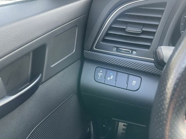 Хендай Элантра 2017 в Запорожье на Automoto.ua Серый Хендай Элантра, объемом двигателя 1.6 л и пробегом 101 тыс. км за 9500 $, фото 10 на Automoto.ua