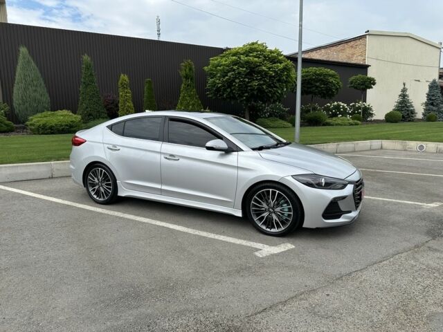 Сірий Хендай Елантра, об'ємом двигуна 1.6 л та пробігом 140 тис. км за 12200 $, фото 3 на Automoto.ua