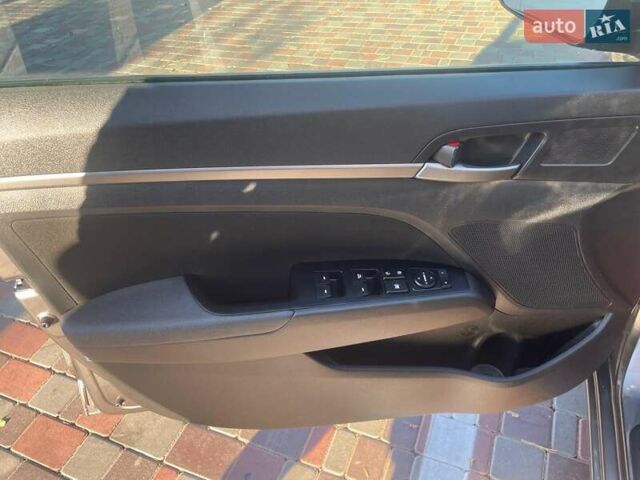 Серый Хендай Элантра, объемом двигателя 2 л и пробегом 42 тыс. км за 14500 $, фото 20 на Automoto.ua