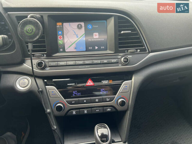 Серый Хендай Элантра, объемом двигателя 2 л и пробегом 169 тыс. км за 13300 $, фото 33 на Automoto.ua