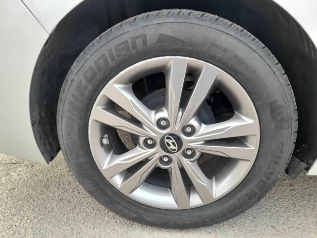 Серый Хендай Элантра, объемом двигателя 2 л и пробегом 69 тыс. км за 11500 $, фото 17 на Automoto.ua
