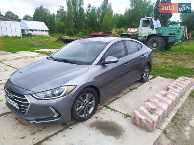 Серый Хендай Элантра, объемом двигателя 2 л и пробегом 170 тыс. км за 12000 $, фото 3 на Automoto.ua