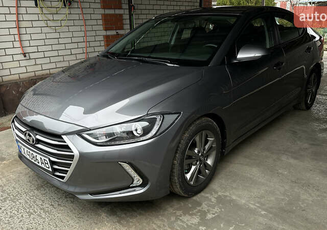 Серый Хендай Элантра, объемом двигателя 2 л и пробегом 35 тыс. км за 13300 $, фото 2 на Automoto.ua