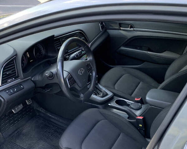 Сірий Хендай Елантра, об'ємом двигуна 2 л та пробігом 81 тис. км за 14400 $, фото 8 на Automoto.ua