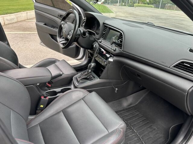 Сірий Хендай Елантра, об'ємом двигуна 1.6 л та пробігом 140 тис. км за 12200 $, фото 10 на Automoto.ua