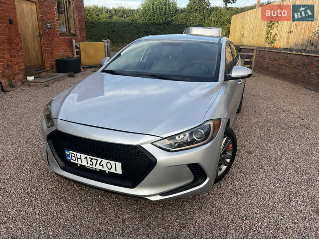 Сірий Хендай Елантра, об'ємом двигуна 2 л та пробігом 101 тис. км за 11900 $, фото 4 на Automoto.ua