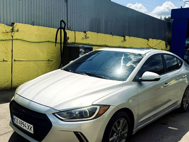 Сірий Хендай Елантра, об'ємом двигуна 2 л та пробігом 90 тис. км за 11500 $, фото 1 на Automoto.ua