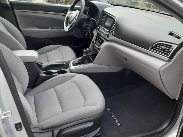 Серый Хендай Элантра, объемом двигателя 2 л и пробегом 69 тыс. км за 11500 $, фото 20 на Automoto.ua