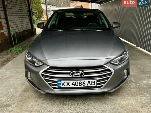 Серый Хендай Элантра, объемом двигателя 2 л и пробегом 35 тыс. км за 13300 $, фото 1 на Automoto.ua