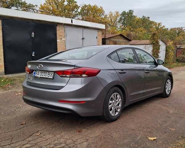 Хендай Элантра 2017 в Кропивницком (Кировограде) на Automoto.ua Серый Хендай Элантра, объемом двигателя 2 л и пробегом 177 тыс. км за 10900 $, фото 6 на Automoto.ua