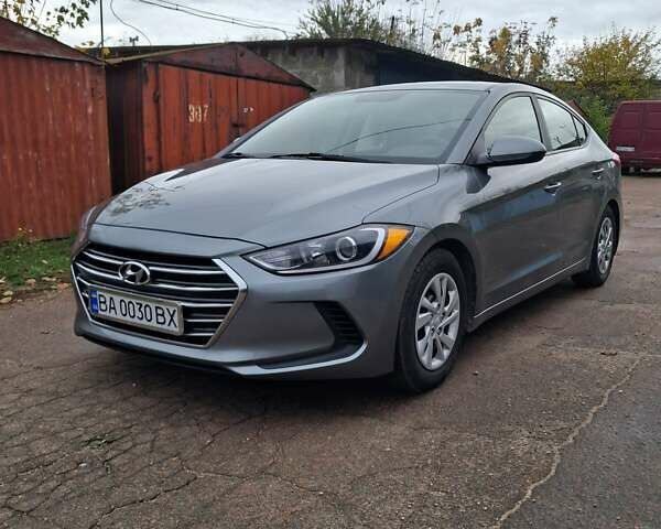 Хендай Элантра 2017 в Кропивницком (Кировограде) на Automoto.ua Серый Хендай Элантра, объемом двигателя 2 л и пробегом 177 тыс. км за 10900 $, фото 1 на Automoto.ua