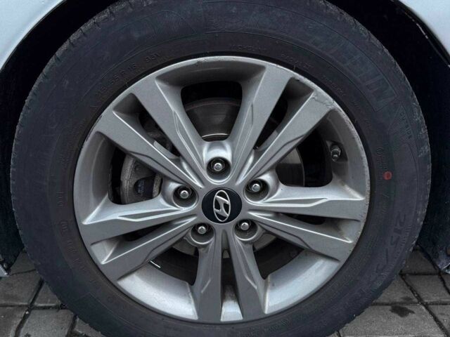 Серый Хендай Элантра, объемом двигателя 2 л и пробегом 156 тыс. км за 10699 $, фото 18 на Automoto.ua