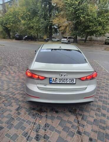 Хендай Элантра 2017 в Новомосковске на Automoto.ua Серый Хендай Элантра, объемом двигателя 2 л и пробегом 205 тыс. км за 9700 $, фото 6 на Automoto.ua