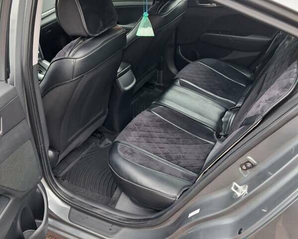 Хендай Элантра 2017 в Кропивницком (Кировограде) на Automoto.ua Серый Хендай Элантра, объемом двигателя 2 л и пробегом 177 тыс. км за 10900 $, фото 10 на Automoto.ua