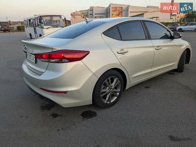 Серый Хендай Элантра, объемом двигателя 2 л и пробегом 145 тыс. км за 9990 $, фото 4 на Automoto.ua