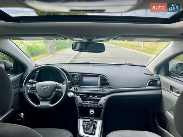 Серый Хендай Элантра, объемом двигателя 2 л и пробегом 169 тыс. км за 13300 $, фото 39 на Automoto.ua