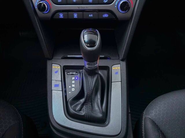 Серый Хендай Элантра, объемом двигателя 2 л и пробегом 156 тыс. км за 10699 $, фото 16 на Automoto.ua