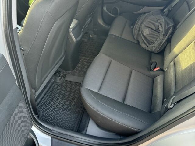 Хендай Элантра 2018 в Борисполе на Automoto.ua Серый Хендай Элантра, объемом двигателя 1.6 л и пробегом 135 тыс. км за 13500 $, фото 7 на Automoto.ua