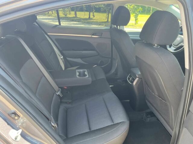 Серый Хендай Элантра, объемом двигателя 1.6 л и пробегом 32 тыс. км за 8000 $, фото 10 на Automoto.ua