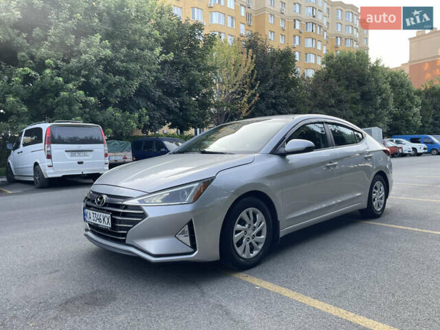 Серый Хендай Элантра, объемом двигателя 2 л и пробегом 97 тыс. км за 11999 $, фото 1 на Automoto.ua