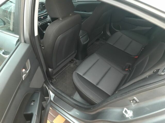 Сірий Хендай Елантра, об'ємом двигуна 0 л та пробігом 132 тис. км за 10900 $, фото 13 на Automoto.ua