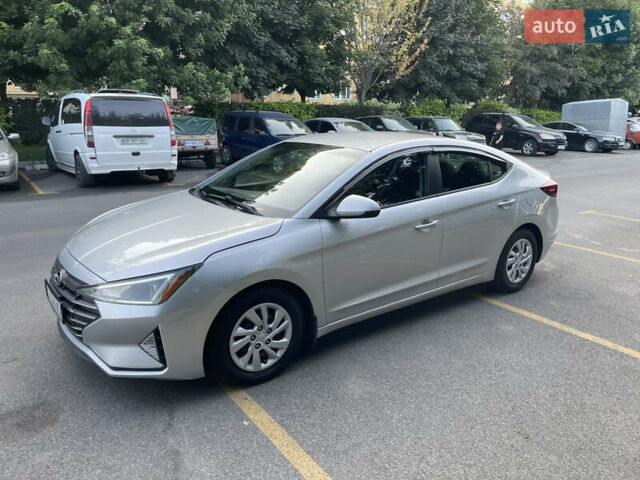 Серый Хендай Элантра, объемом двигателя 2 л и пробегом 97 тыс. км за 11999 $, фото 3 на Automoto.ua