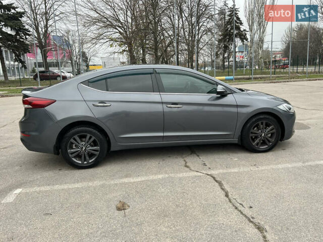 Серый Хендай Элантра, объемом двигателя 1.98 л и пробегом 128 тыс. км за 12500 $, фото 9 на Automoto.ua