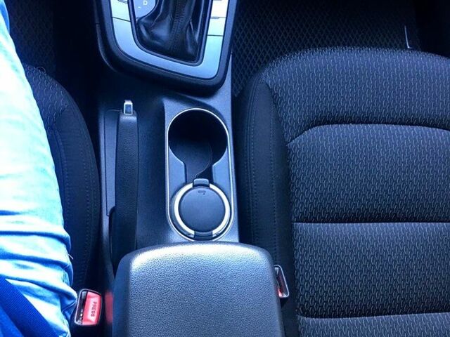 Серый Хендай Элантра, объемом двигателя 2 л и пробегом 183 тыс. км за 15000 $, фото 6 на Automoto.ua